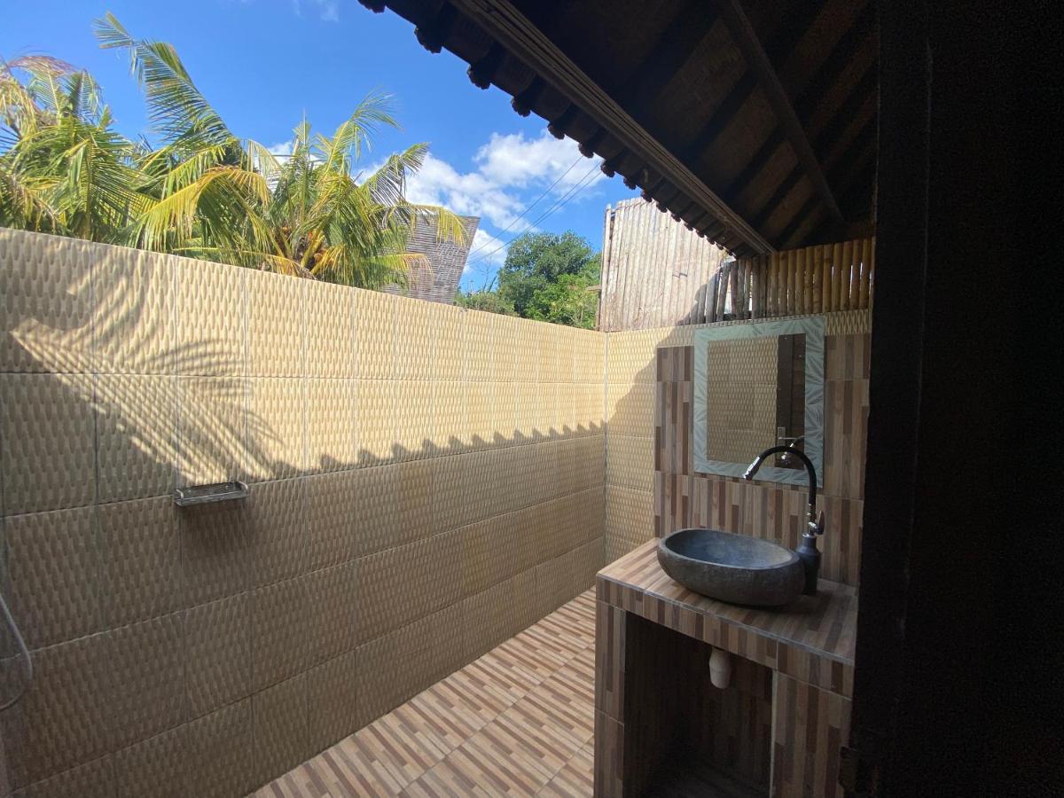 Lembah Bhucarya Hotel Lembongan Buitenkant foto