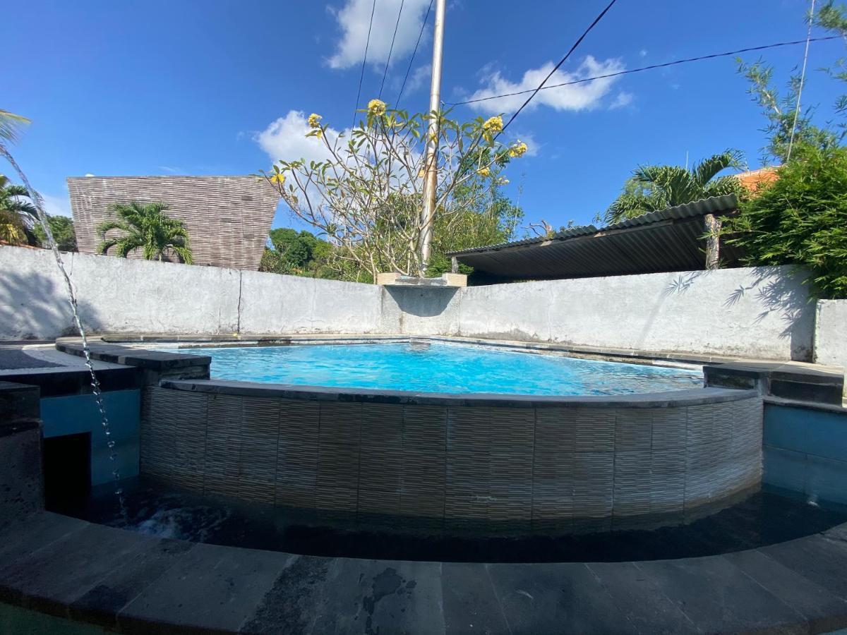 Lembah Bhucarya Hotel Lembongan Buitenkant foto