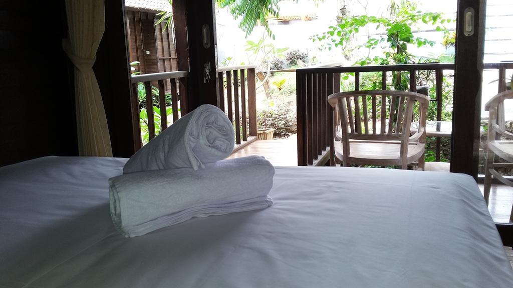 Lembah Bhucarya Hotel Lembongan Buitenkant foto