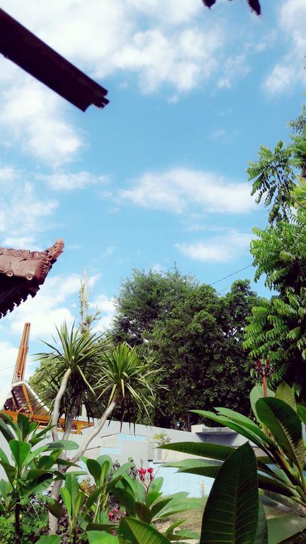 Lembah Bhucarya Hotel Lembongan Buitenkant foto