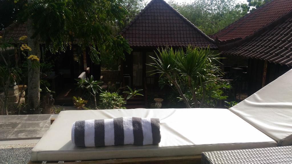 Lembah Bhucarya Hotel Lembongan Buitenkant foto
