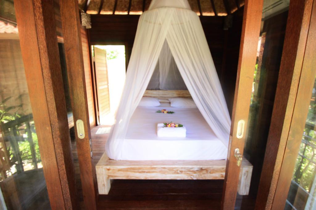 Lembah Bhucarya Hotel Lembongan Buitenkant foto