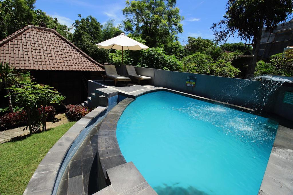 Lembah Bhucarya Hotel Lembongan Buitenkant foto